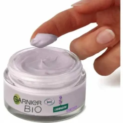 Garnier Crème De Nuit Soin Anti-âge Huile... 7 Garnier Crème De Nuit Soin Anti-âge Huile... -Magazinul Boutique creme de nuit soin anti age huile essentielle de lavandin bio de garnier bio 1