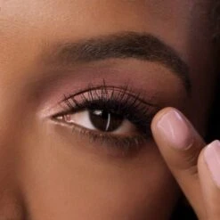 Maybelline Noir - Mascara Volume Total Temptation De... -Magazinul Boutique noir mascara volume total temptation de gemey maybelline 5